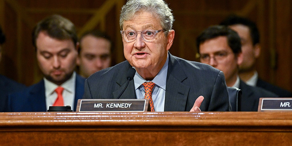 Sen Kennedy urges 'smart lawyers' to rework SAVE America Act for  simple-majority path