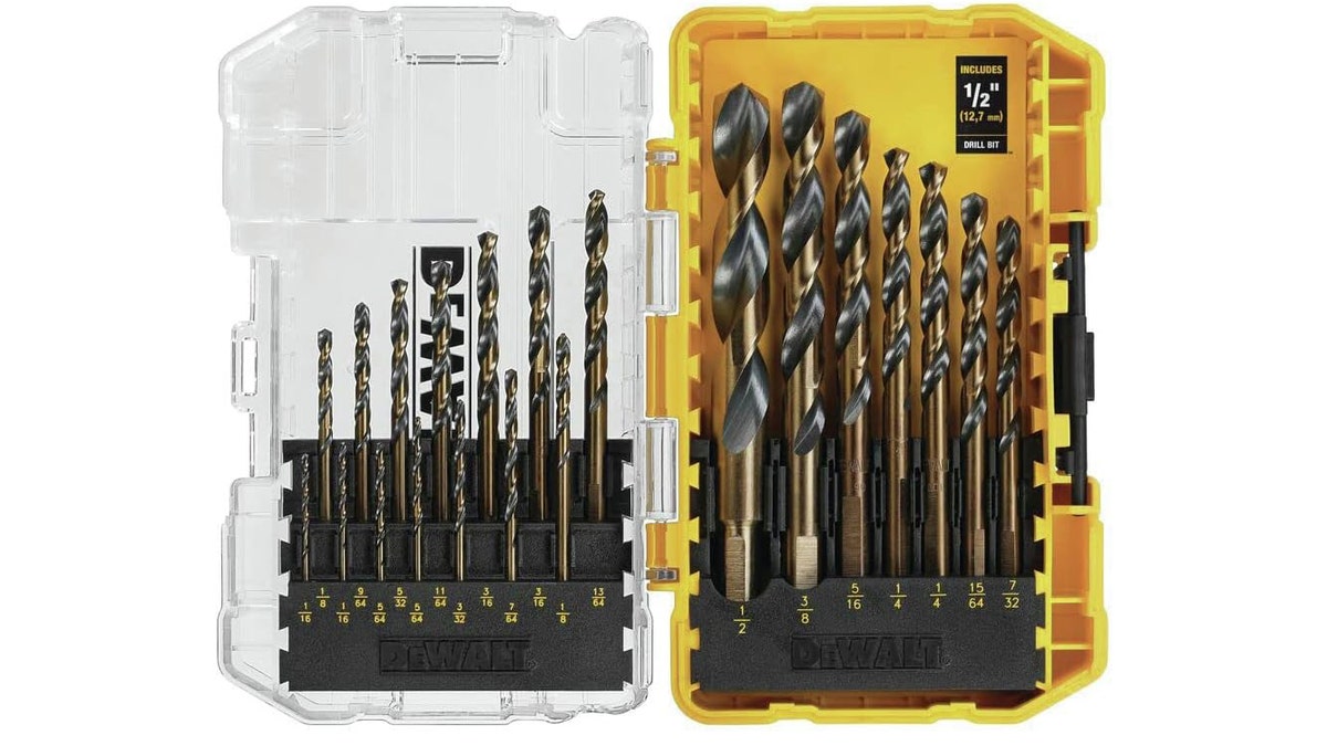 This set is made of durable black oxide. 