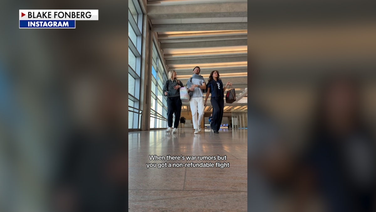 Postagem em mídia social mostrando pessoas pousando no Aeroporto Ben Gurion