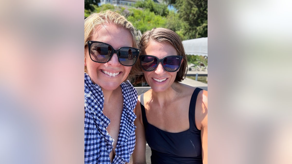 Amy Piccioli com sua amiga e doadora Lauren Prior