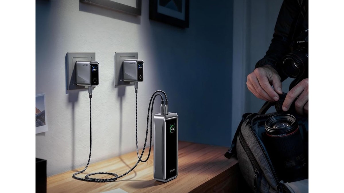 Charge phones and laptops quickly and recharge the power bank even faster.