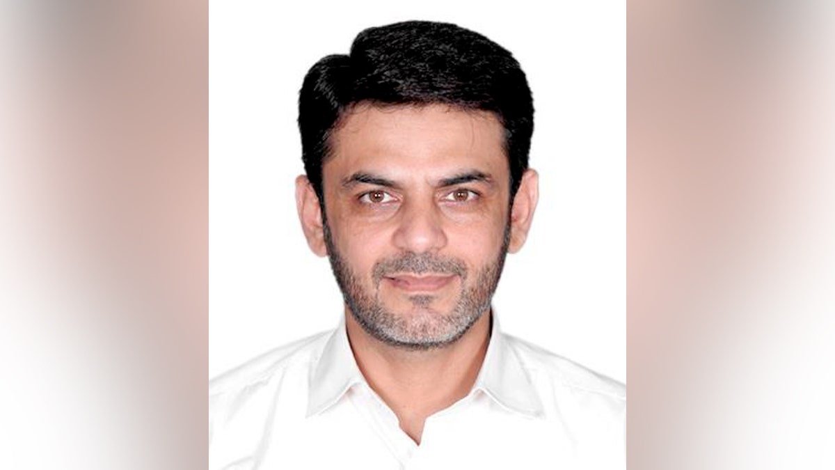 Asif é um comerciante