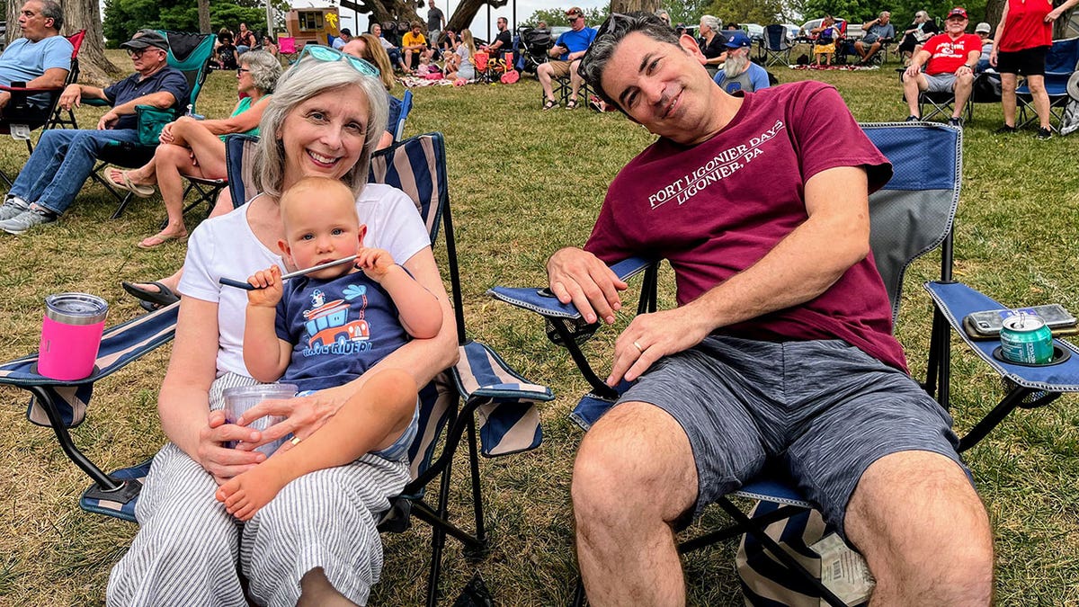 Brent and Cindy Beasley and their grandson Frank.