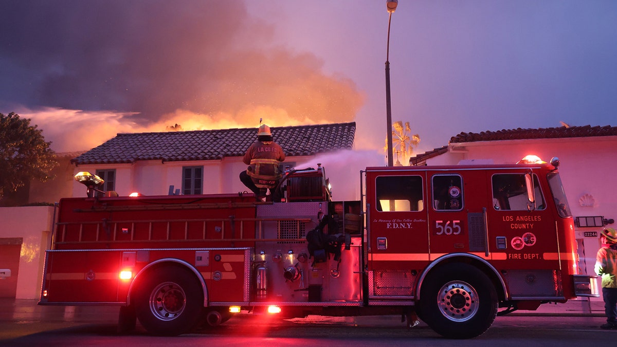 firefighters responds to house fire