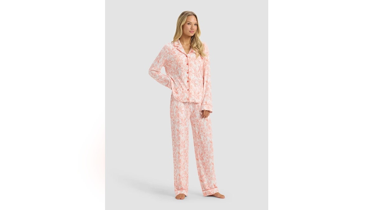 Soft, breathable and elegant pajamas from Cozy Earth.
