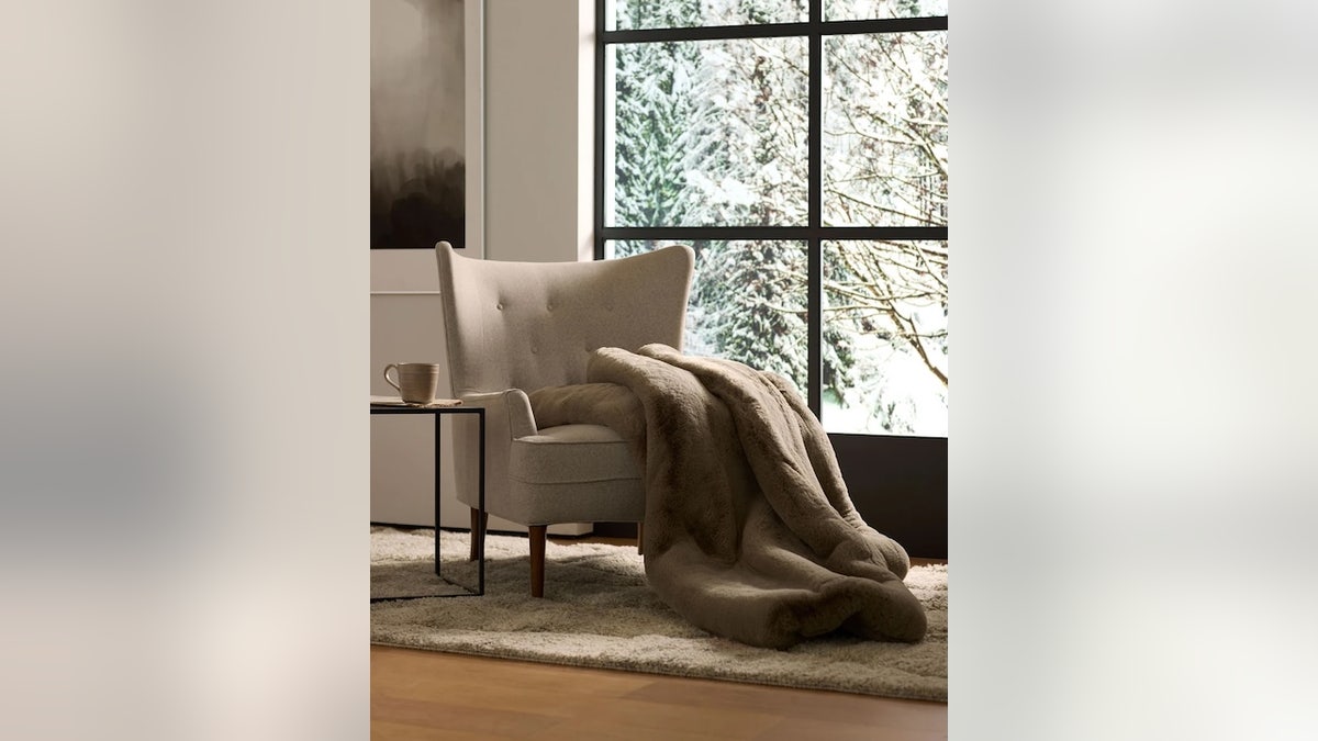 This heavier blanket is available in different faux fur options.