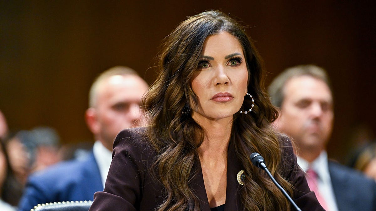 Kristi Noem’s firing fails to sway Democrats as DHS shutdown drags on