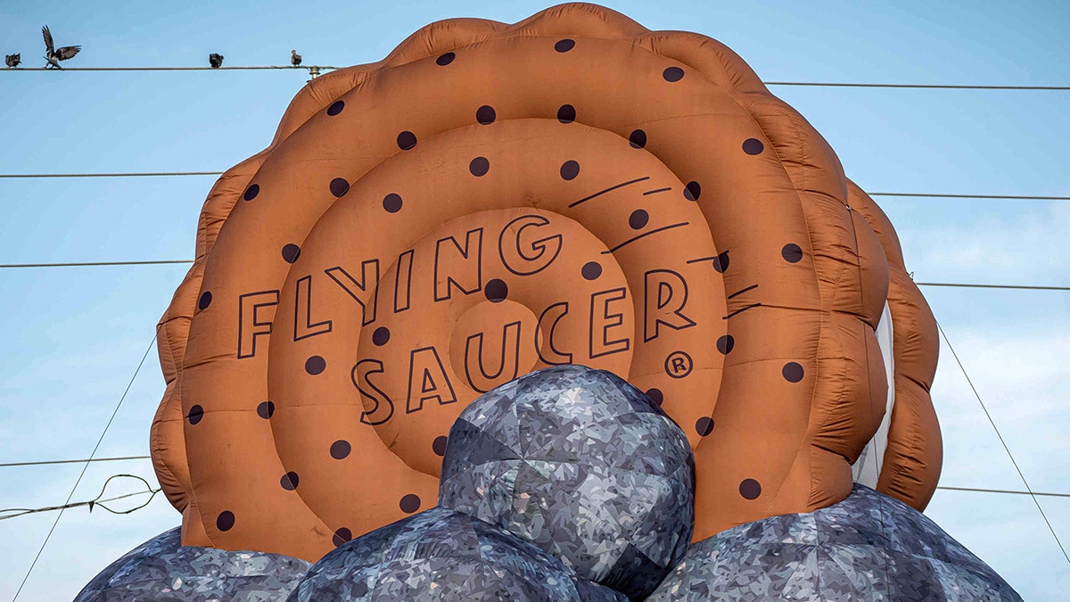 A giant inflatable of the iconic Flying Saucer ice cream treat from Carvel.