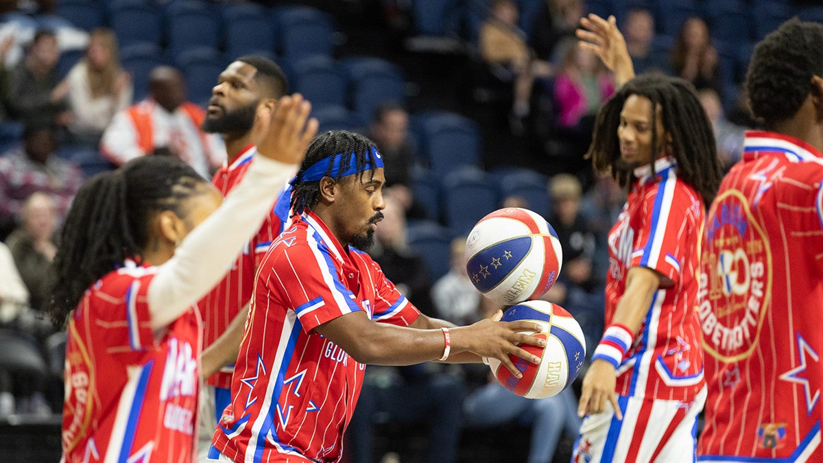 Globetrotters players warm up