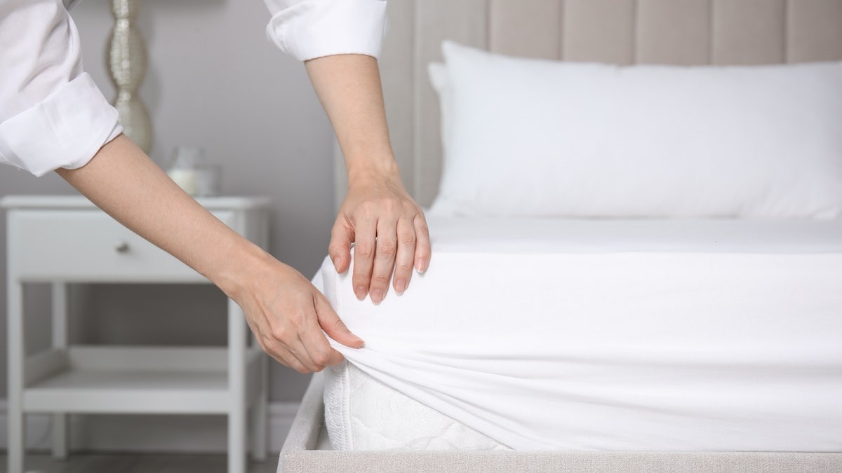 Save up to 82% on top-rated mattresses, pillows and sheets during Wayfair’s 72-hour Clearout Sale.