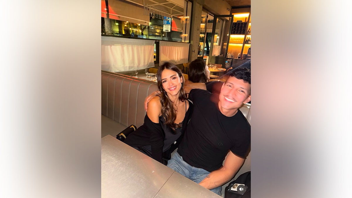 Jessica Alba, Danny Ramirez