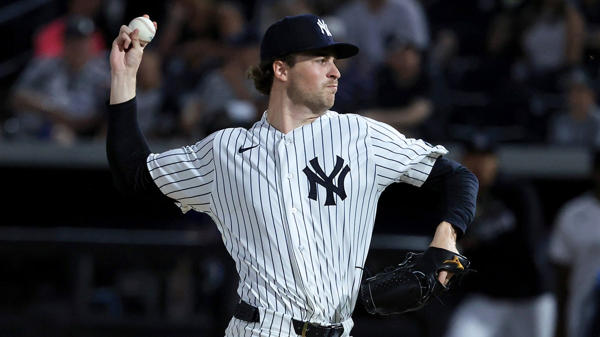Yankees’ Cam Schlittler calls security to remove spider from locker