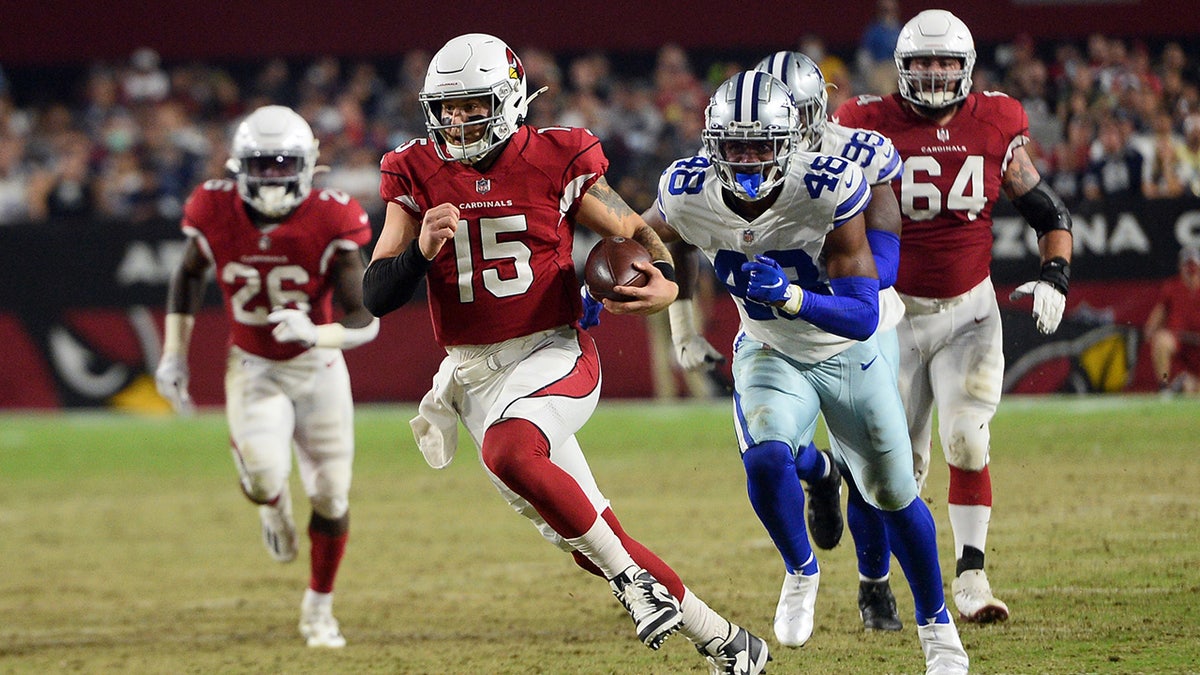 Chris Streveler goes up against the Cowboys