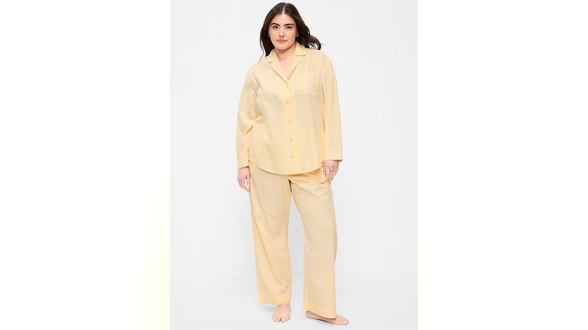 Poplin pajamas in fun, bright shades.