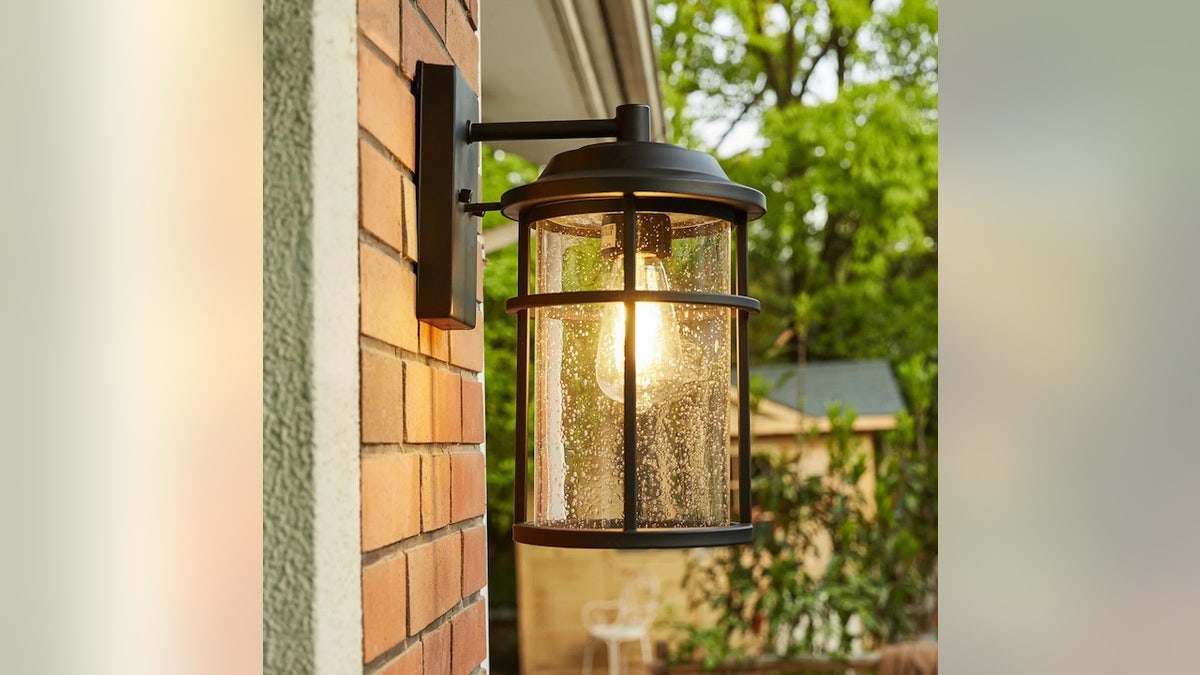 Brighten up your entryway.