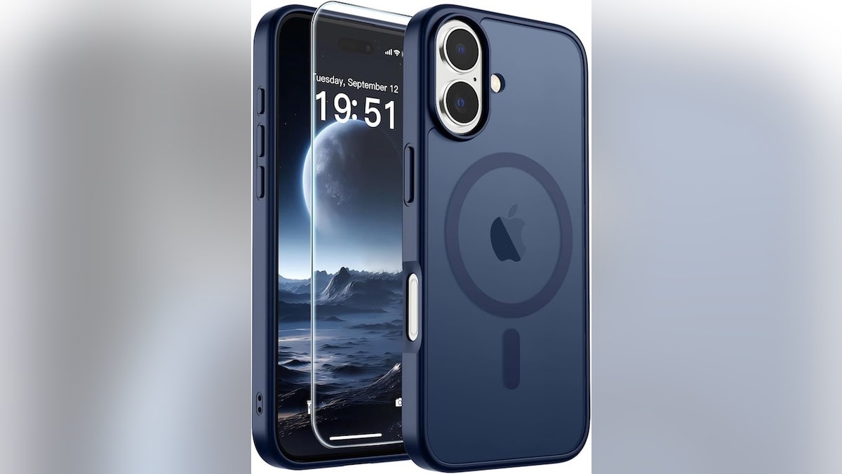 Use this case with MagSafe chargers.