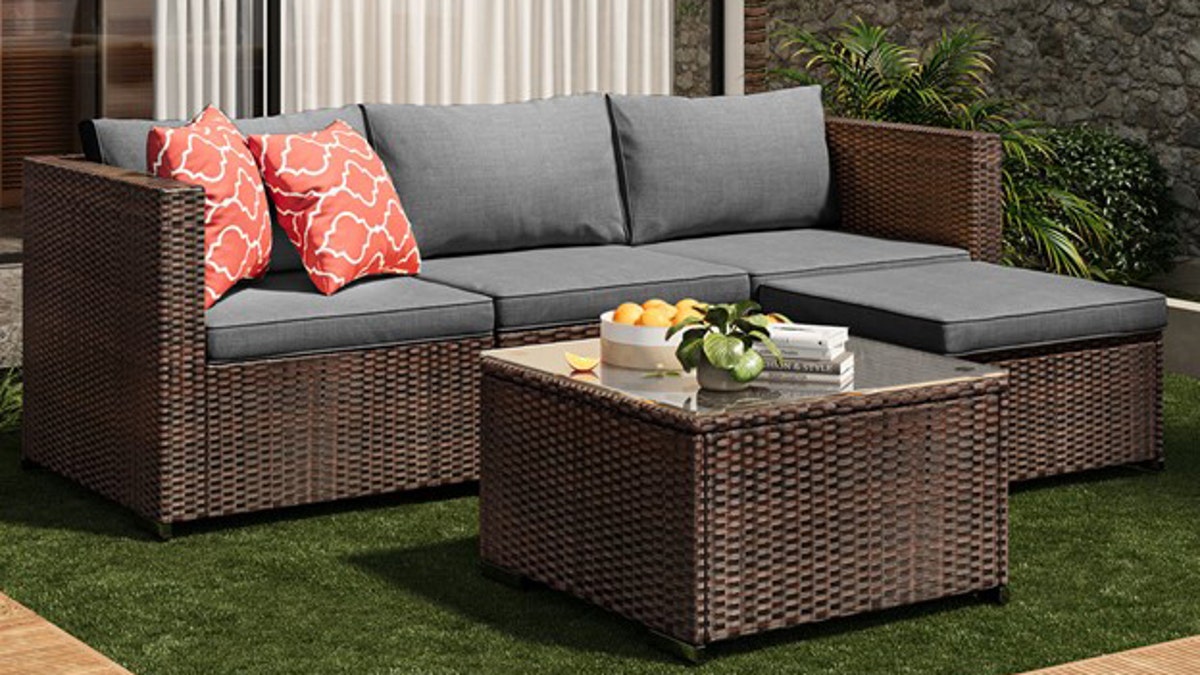 This weather-resistant set is designed to handle spring and summer conditions.