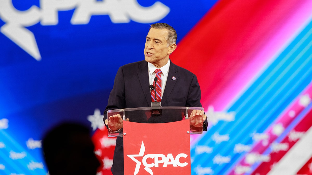 Representante Darrell Issa