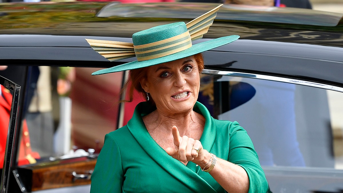 Sarah Ferguson pointing
