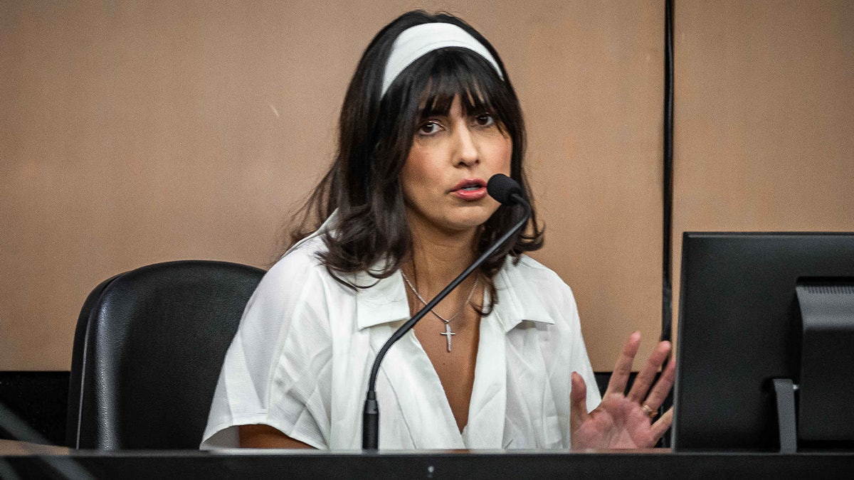 Caroline Schwitzky declara