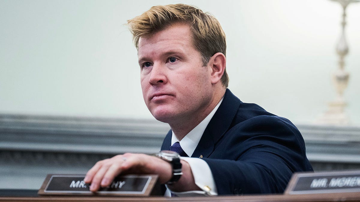 Senador Tim Sheehy, R-Montana