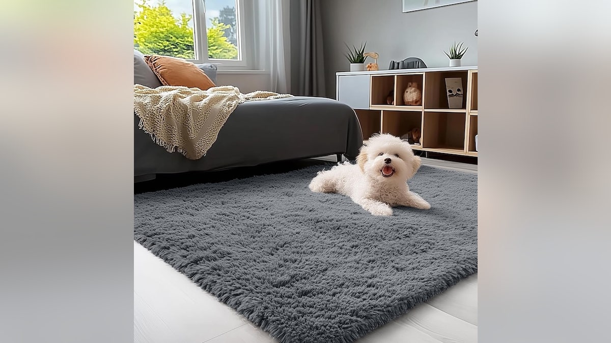 The higher pile makes this a comfortable rug for bare feet.