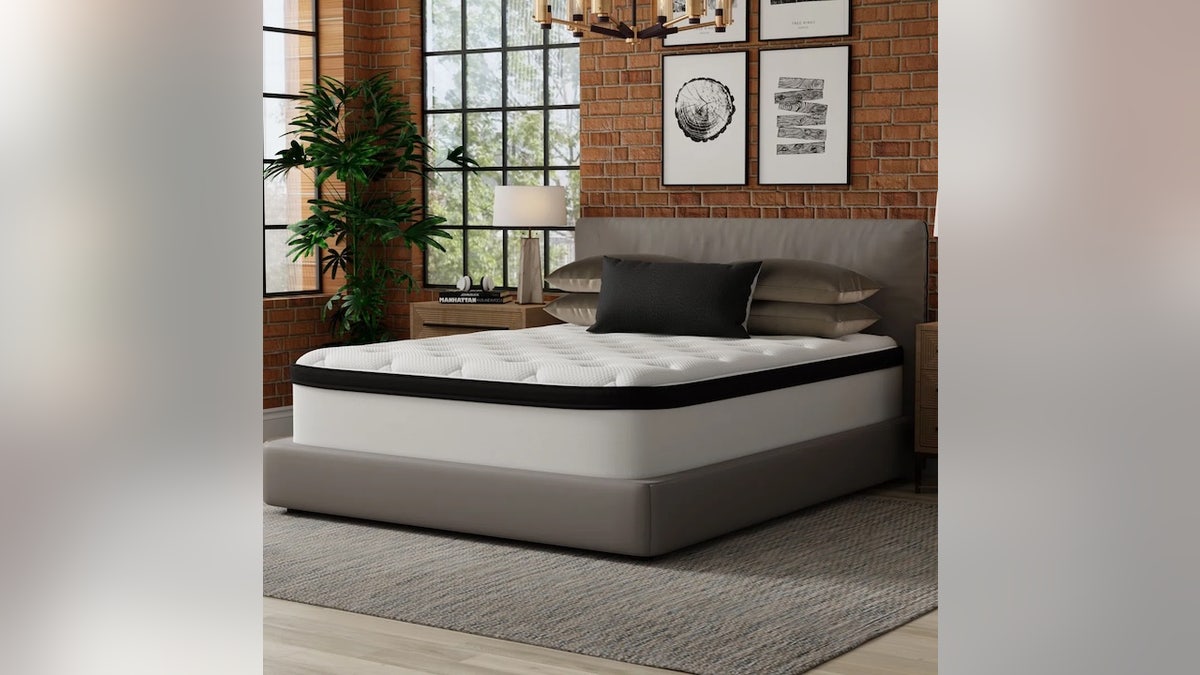 Get balanced sleep with this hybrid option.