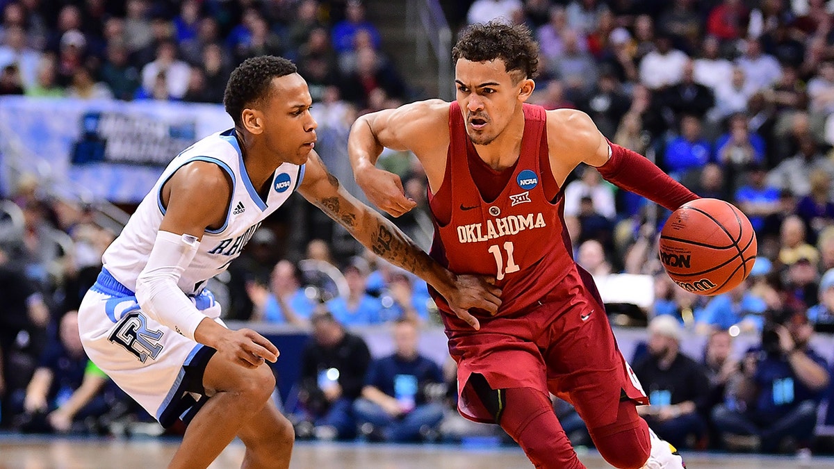 Trae Young drive to basket