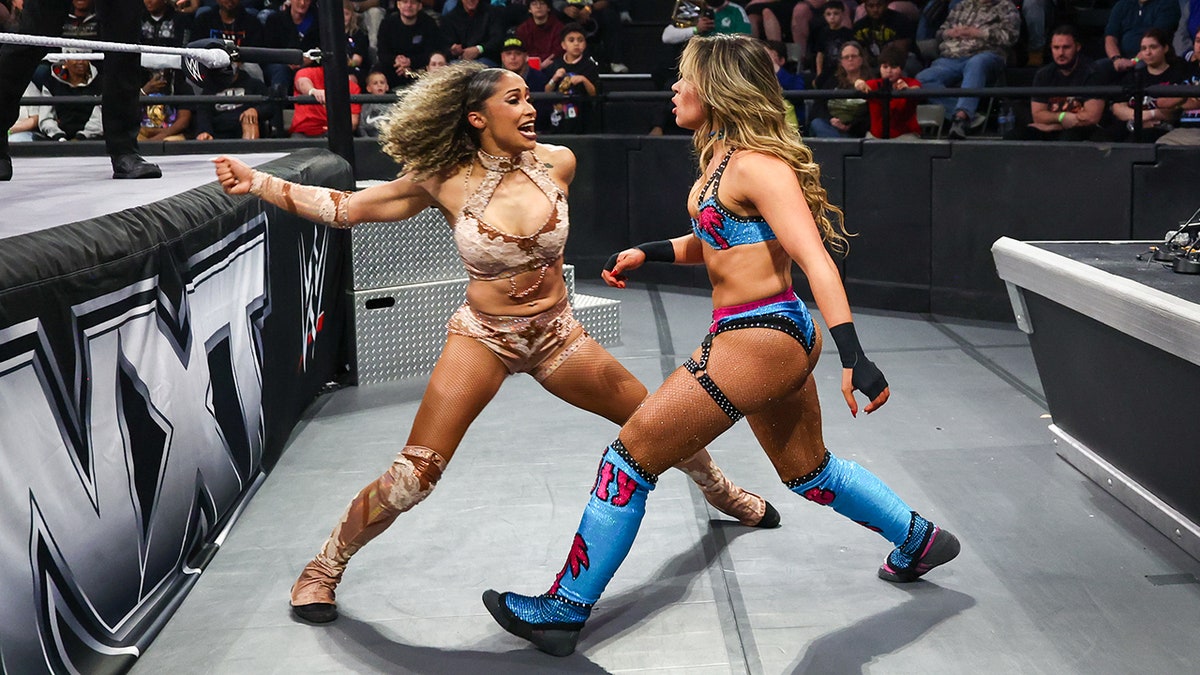 Kelani Jordan takes on Lola Vice