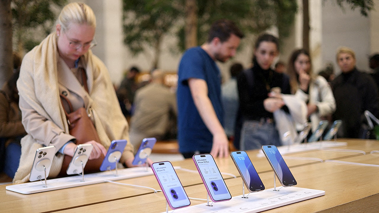 The $250 Million Punchline: Apple Sold You an AI Dream, Then Paid You Less Than a Movie Ticket