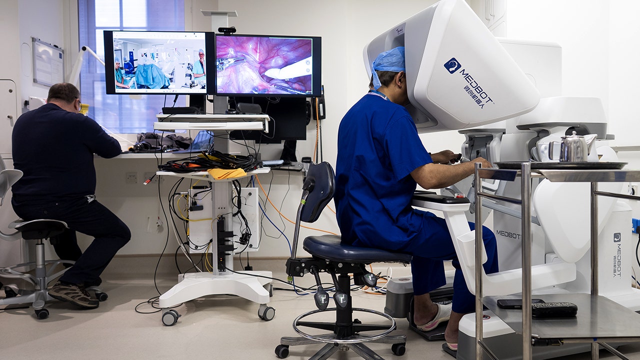 foxnews.com - Kurt Knutsson, CyberGuy Report - Remote robot surgery removes cancer 1,500 miles away