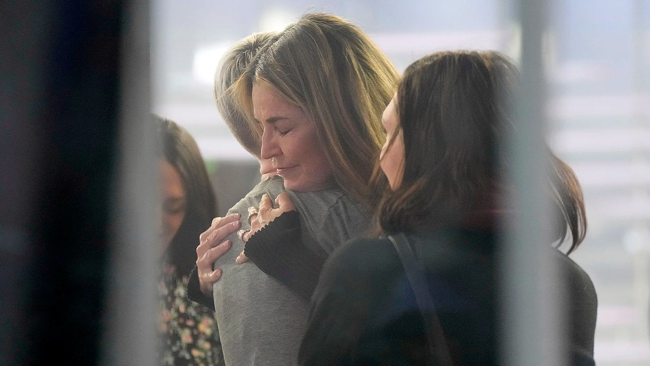Savannah Guthrie returns to 'Today' show studio for first time since mother went missing