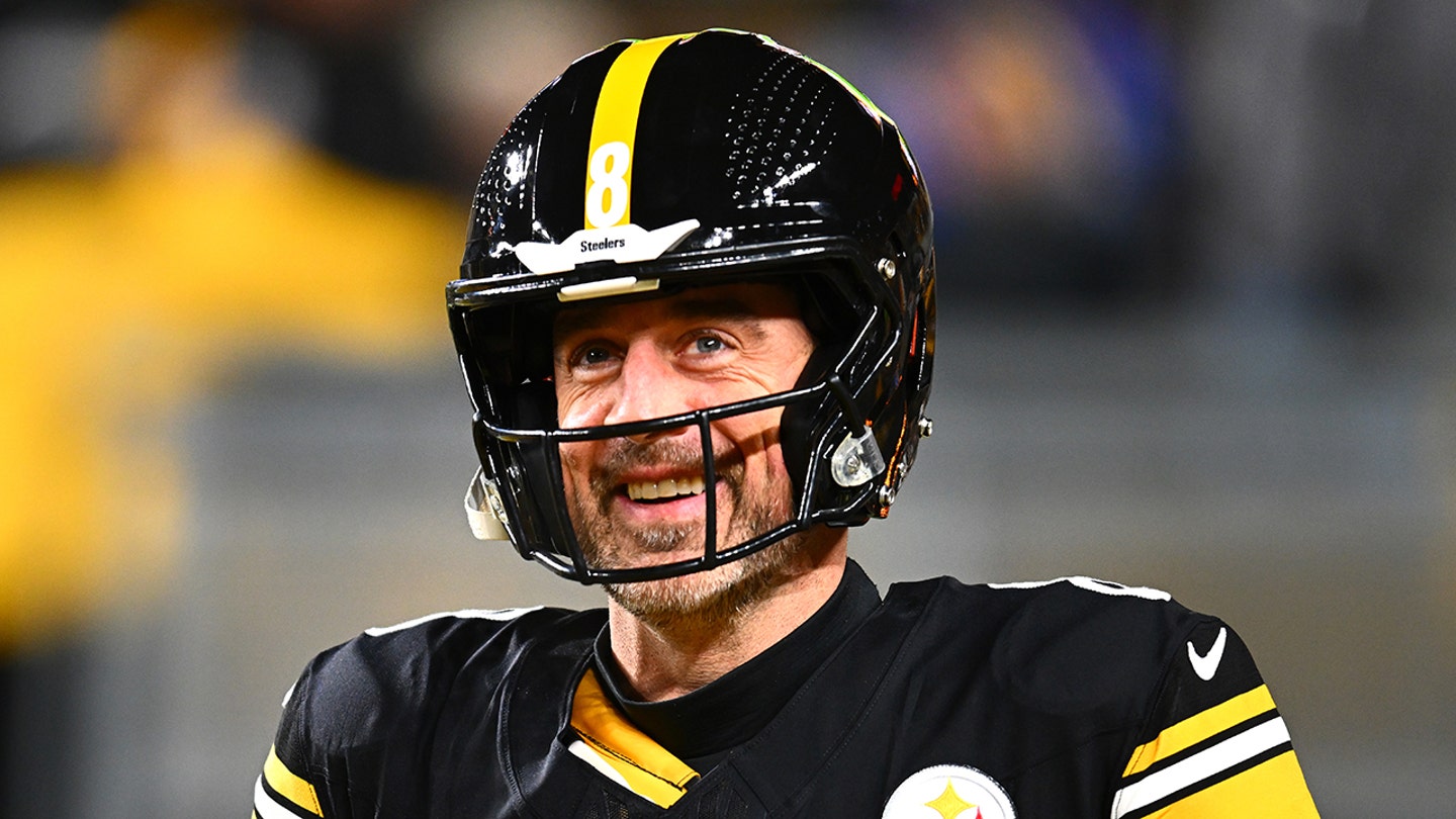 Aaron Rodgers gives cheeky response when asked about reasons to work out