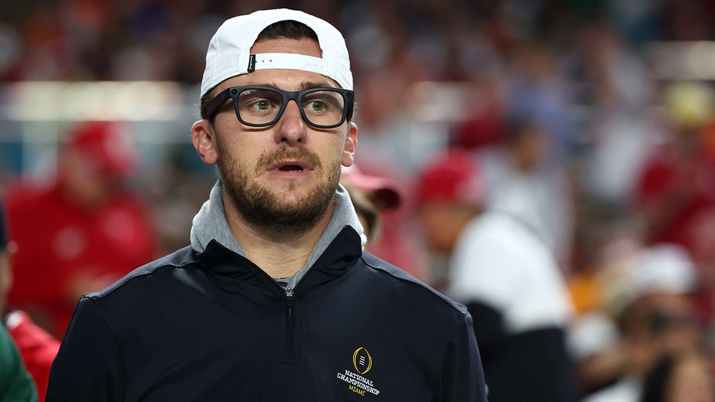 Johnny Manziel reacts to Tiger Woods crash in Florida