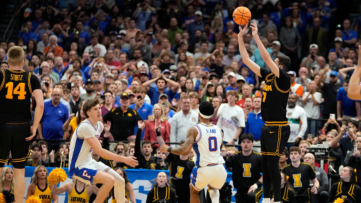 Iowa hits clutch 3-pointer in closing seconds to stun Florida