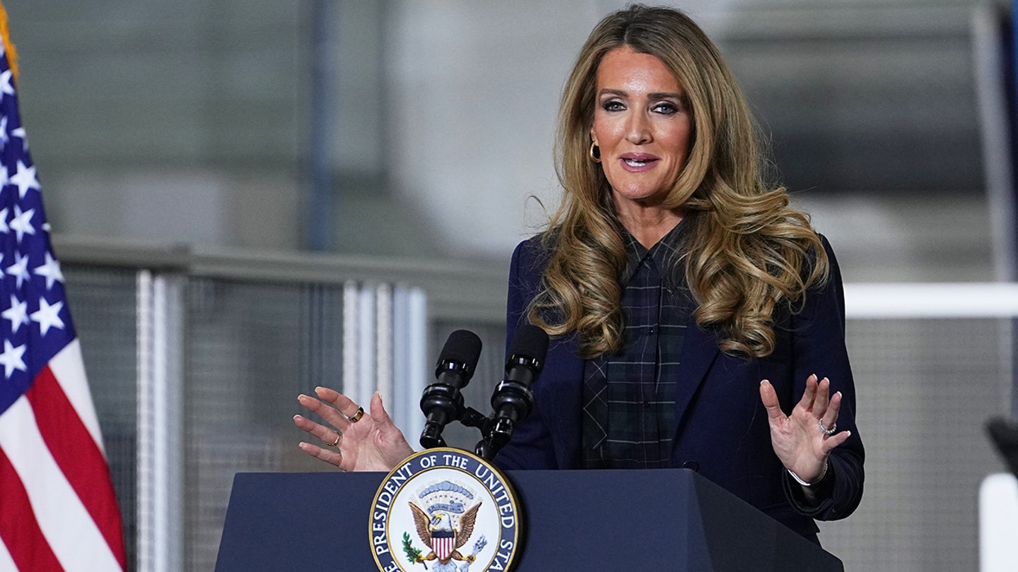 Top Trump agency cuts off foreign nationals from all loan programs: 'Must prioritize American citizens'