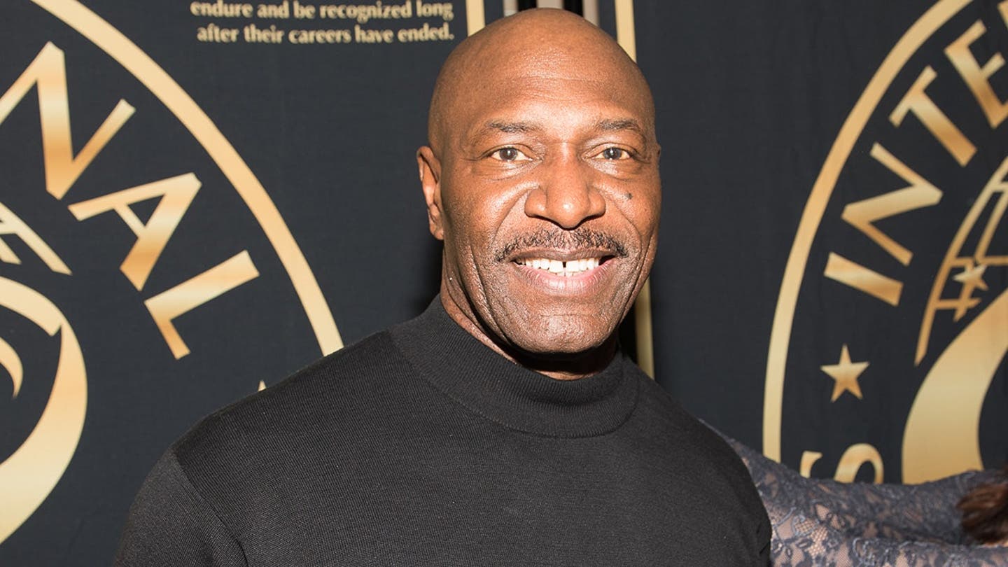Bodybuilding legend Lee Haney seeks living kidney donor as family goes public with health struggles
