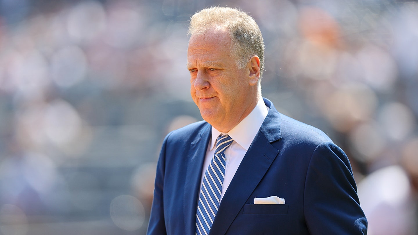 Yankees broadcaster takes issue with 'wrapping sports in the flag and preaching patriotism'