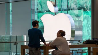 MRC urges FTC to investigate Apple News over perceived conservative bias - Fox News