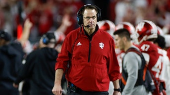 Indiana coach rips transfer's 'a--' over gold cleats on first day of practice - Fox News