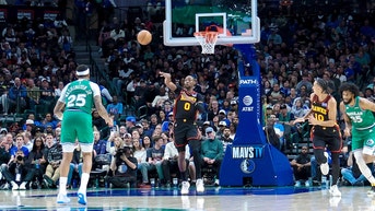 Hawks' Jonathan Kuminga drains the sixth-longest shot in NBA history in improbable fashion - Fox News
