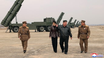 Kim Jong Un brings teenage daughter to live-fire ballistic missile test - Fox News