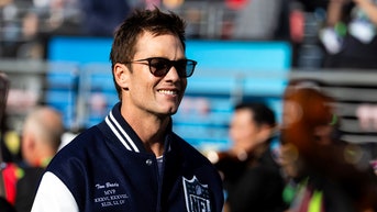 Tom Brady says he told NFL players to 'chill out' over Logan Paul's comments - Fox News