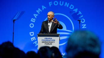 Obama Presidential Center seeks 100 unpaid volunteers while CEO Jarrett raked in $740K - Fox News