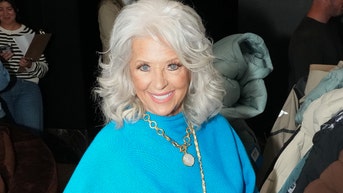 Paula Deen recounts 1987 bank robbery after masked gunman is found dead - Fox News
