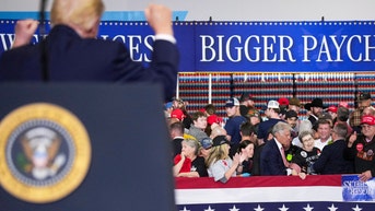 Dr Oz springs into action to help woman having medical episode during Trump's speech - Fox News