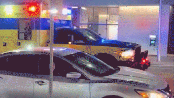 Waymo self-driving car blocks ambulance racing to Austin mass shooting scene - Fox News