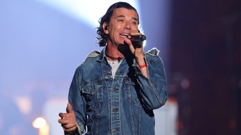 Gavin le da el mérito a la lista de reproducción que su hijo lleva en el coche de camino al colegio por su reciente afición a la música country antes del festival Stagecoach