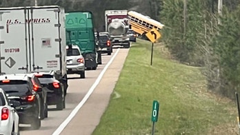 At least 2 students killed, several injured in school bus crash in Tennessee: 'A parent's worst nightmare'