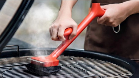 Amazon dropped this bristle-free grill brush to its lowest price ever – now 75% off